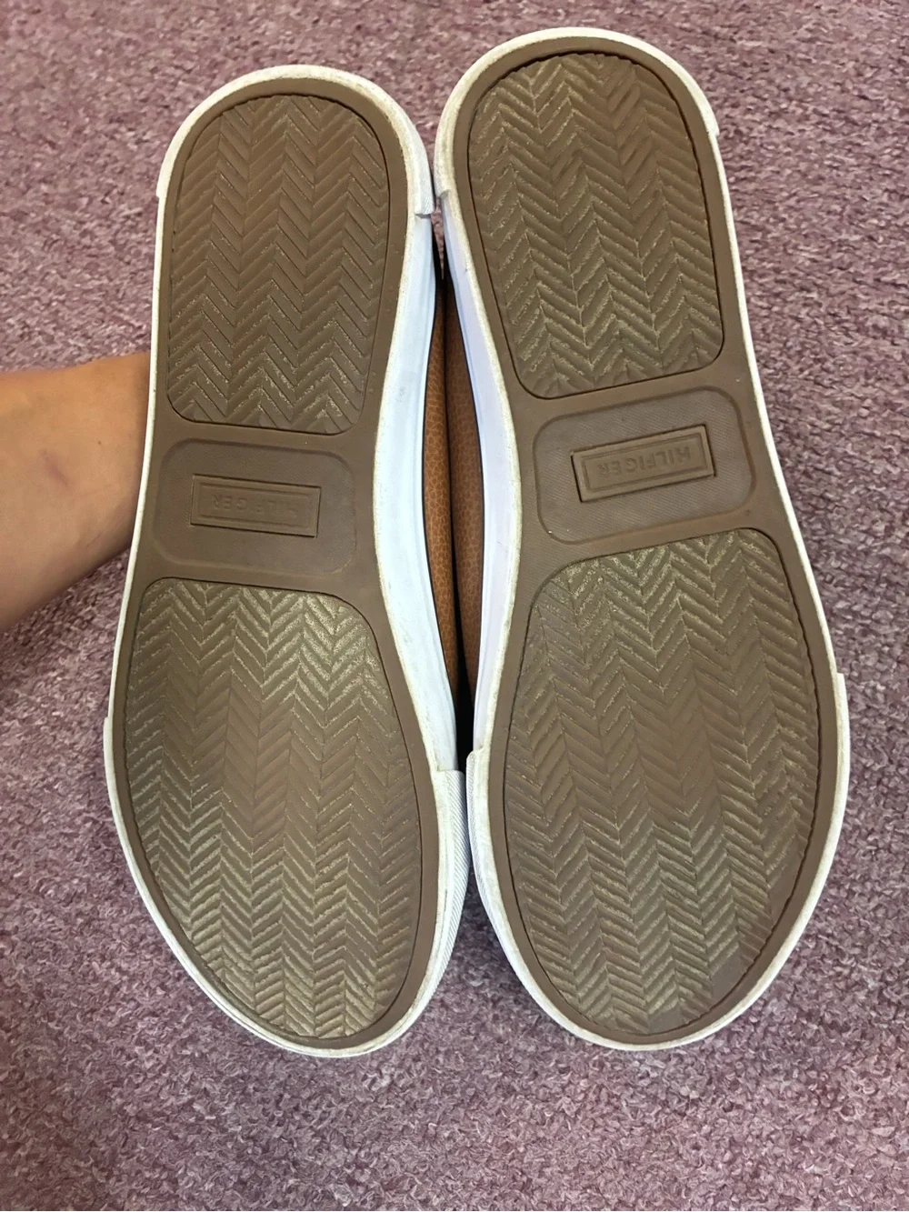 Tommy Hilfiger Men’s Brown Leather Low-Top Sneakers